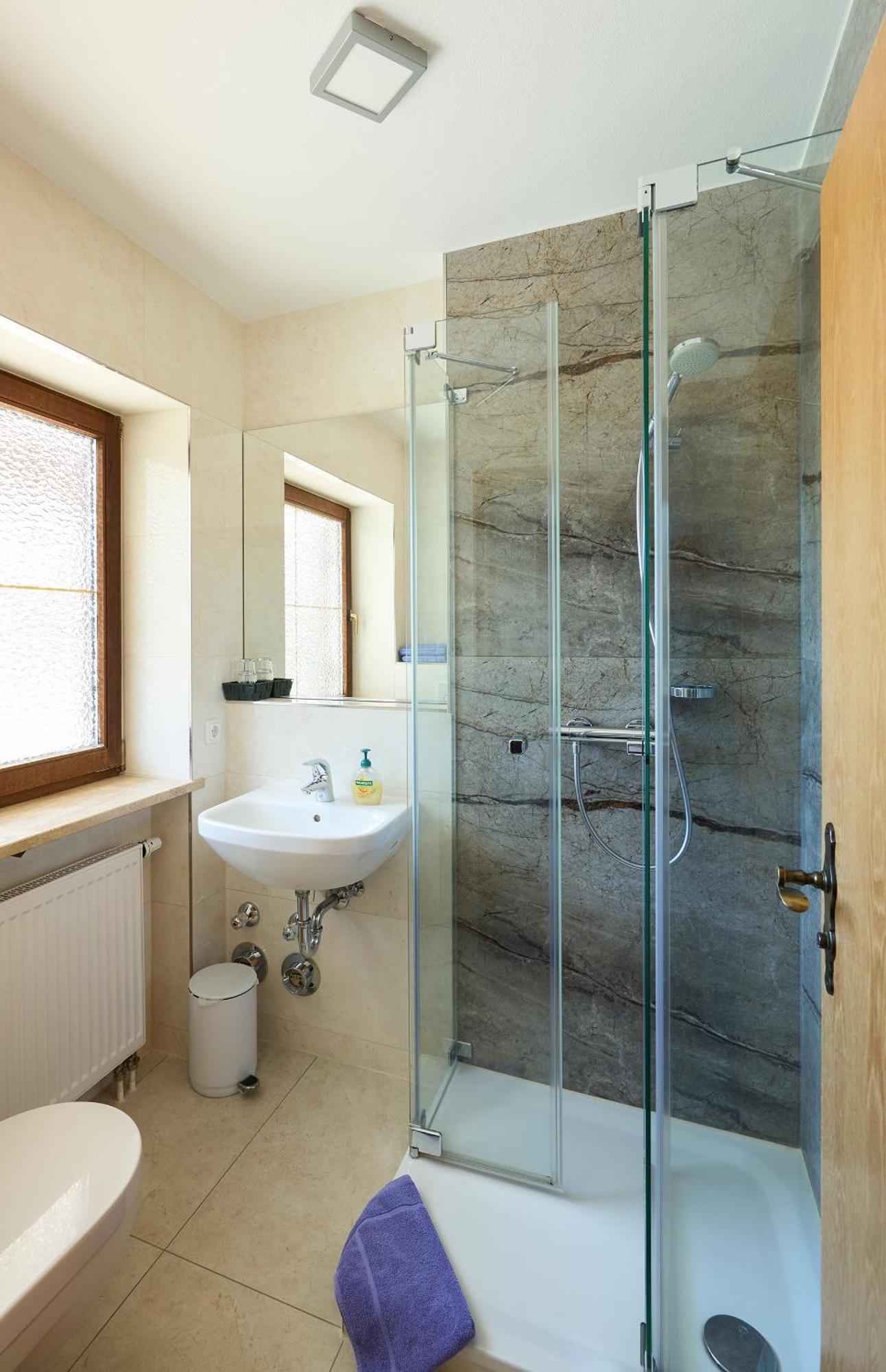 Hotel Garni Demmel Bruckmühl エクステリア 写真